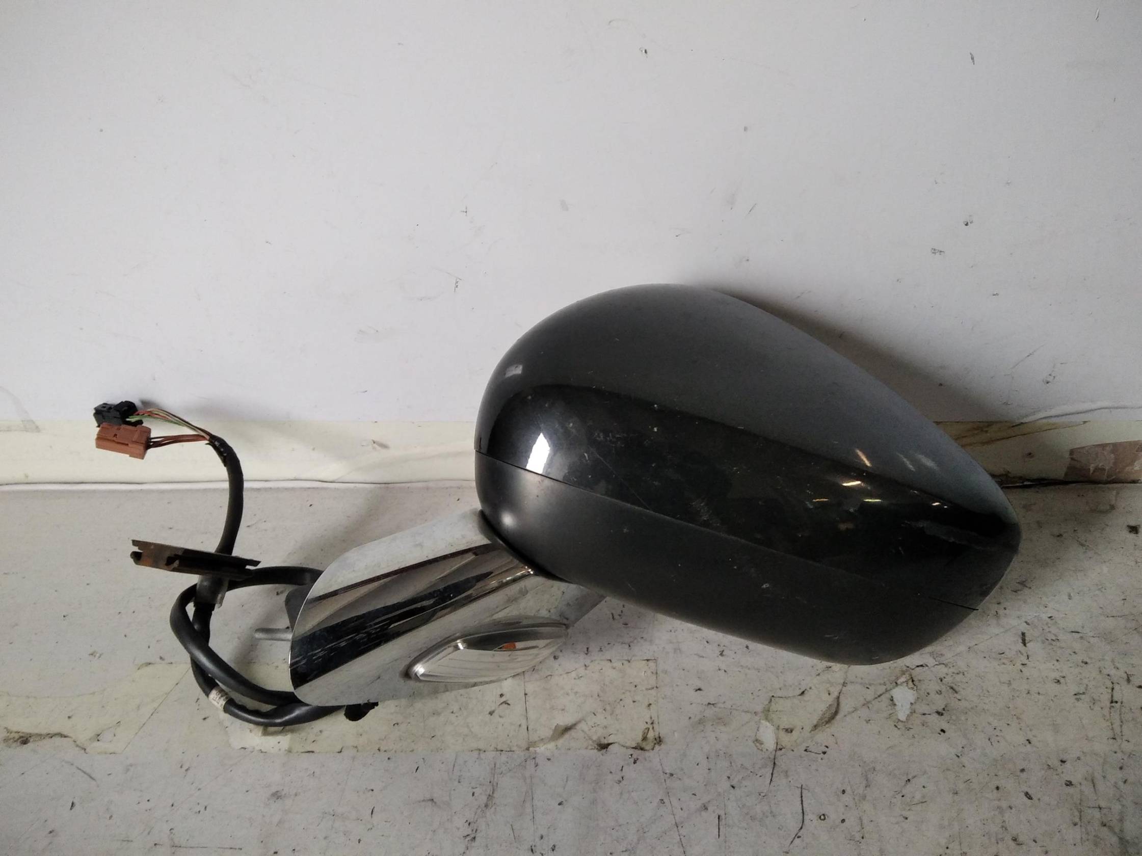 Retrovisore est. regolaz. elettr. sx.